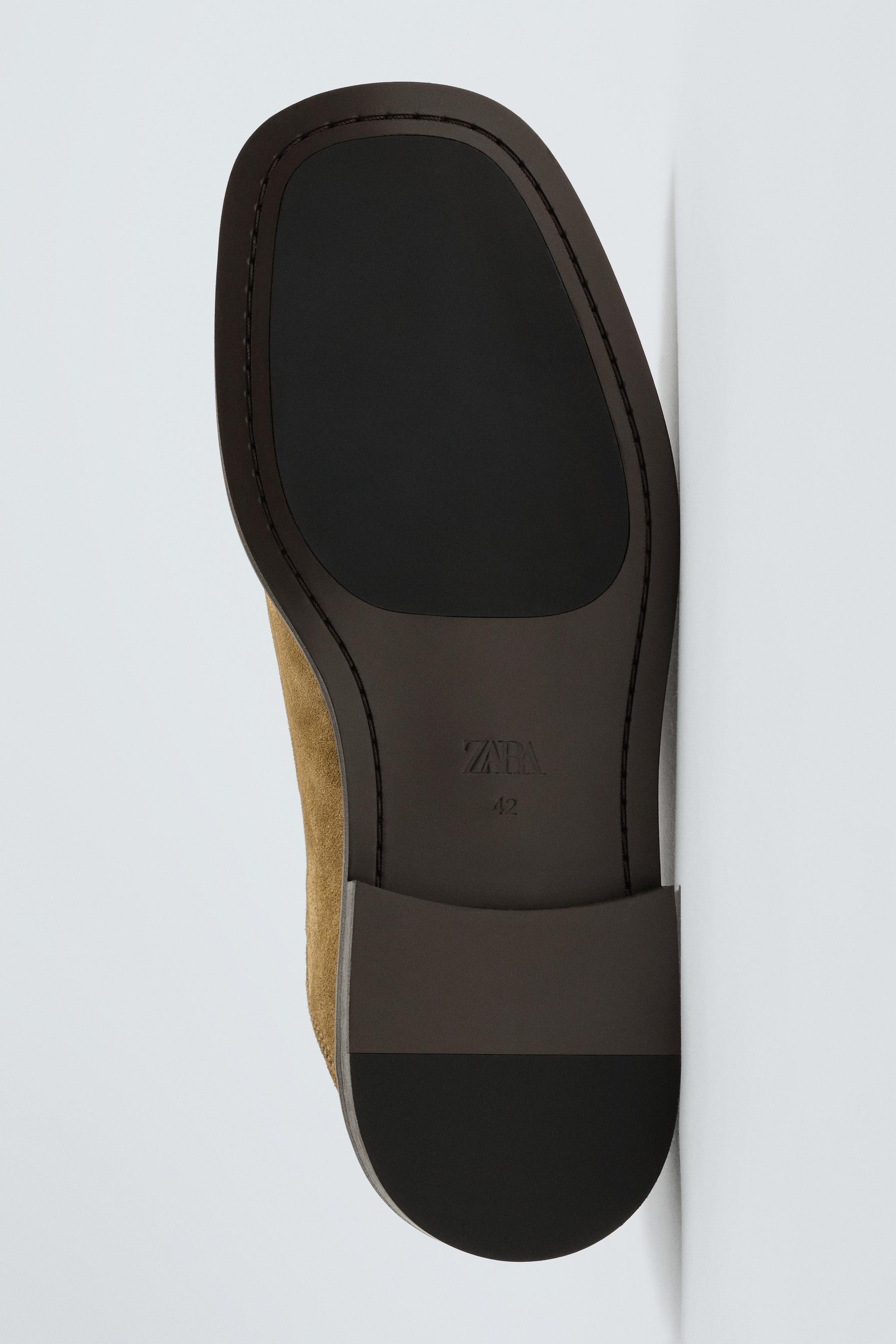 LEATHER LOAFERS